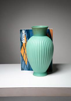 Compasso - Ribbed Ceramic Vase by Giovanni Gariboldi for Ginori